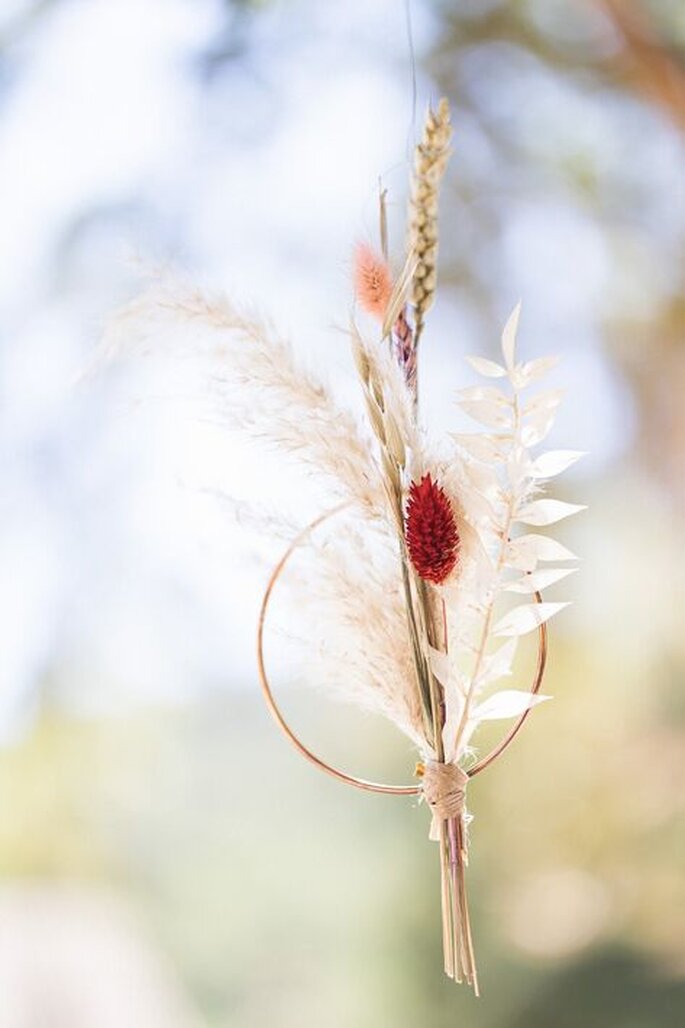 Suspension de fleurs séchées pour mariage