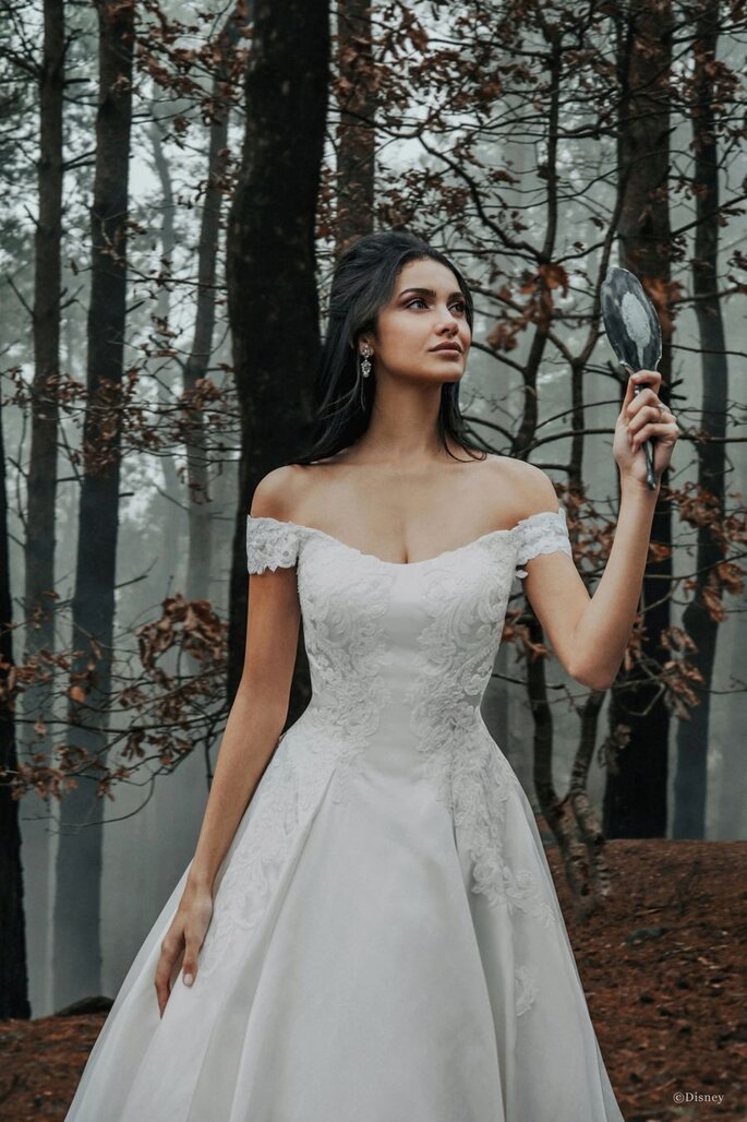 Casamento de conto de fadas: vestidos de noiva das princesas são toque de  mágica