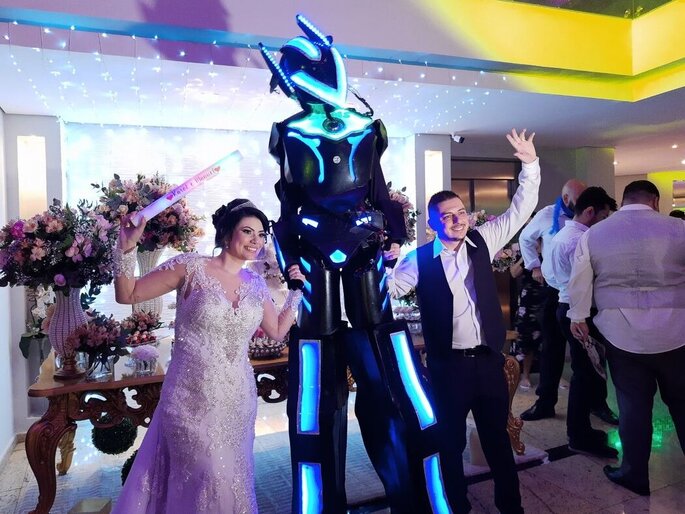 MGMS Festas e Eventos Robôs de LED