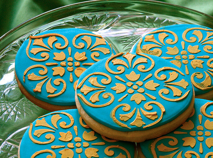 Elegantes galletas en turquesa y dorado. Foto: Whipped Bakeshop