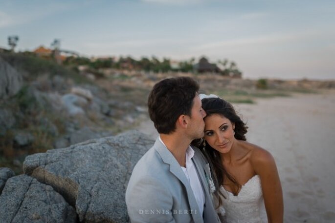 Real Wedding: La boda espectacular de Danielle y Kyle en Cabo del Sol con música de mariachi - Foto Dennis Berti