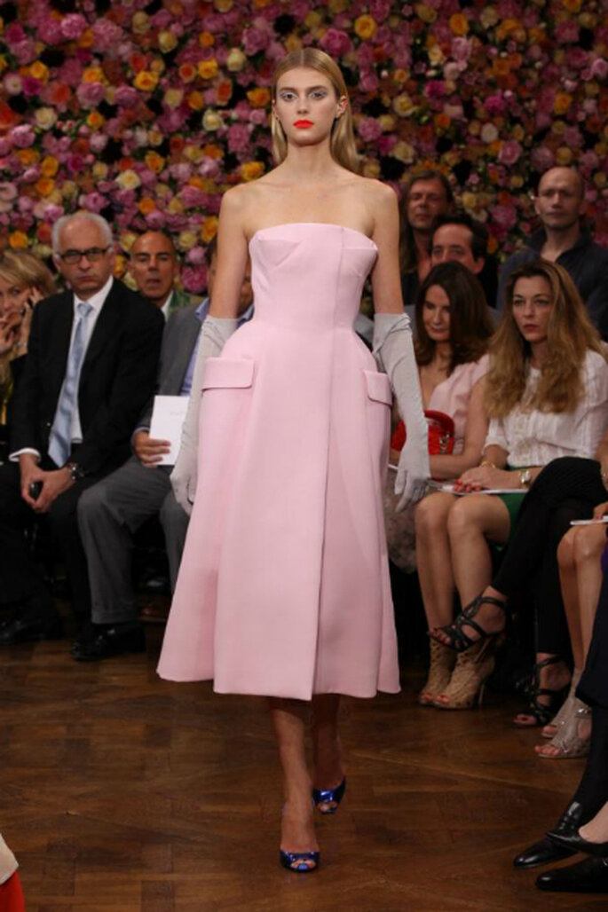 Moderne Bräute heiraten in Farbe – wie etwa mir diesem Kleid von Dior – Foto:Dior via facebook