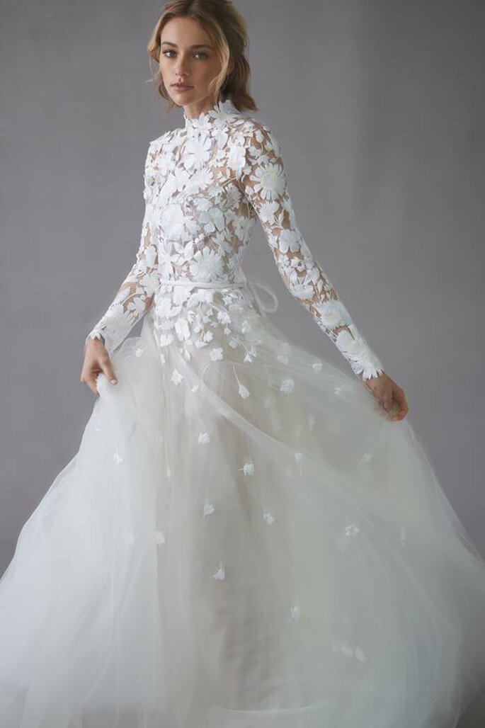50 vestidos de novia con cuello cisne: ¡elegancia y armonía nupcial!