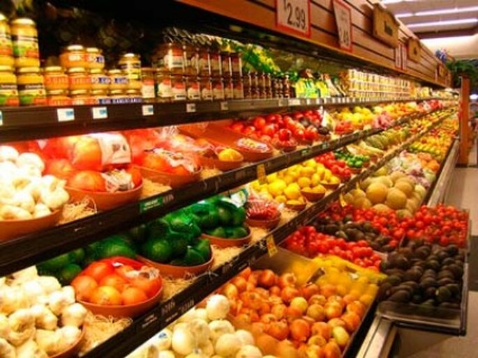En el supermercado dirígite te a la zona de verduras