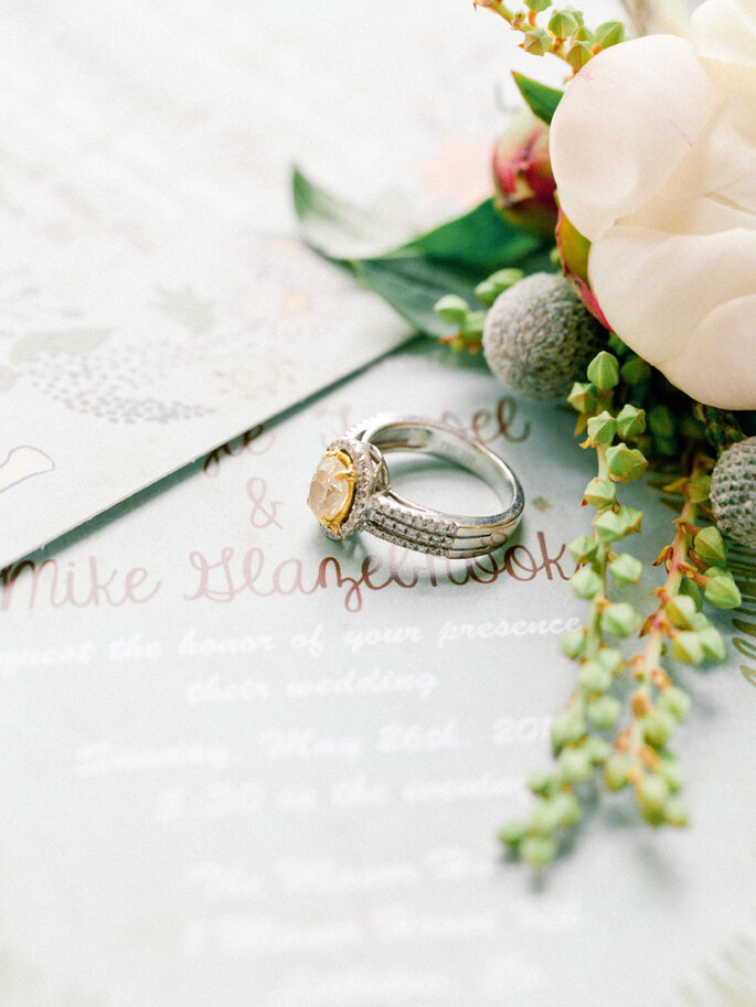 El significado de las piedras preciosas del anillo de compromiso - Foto-Brumley and Wells