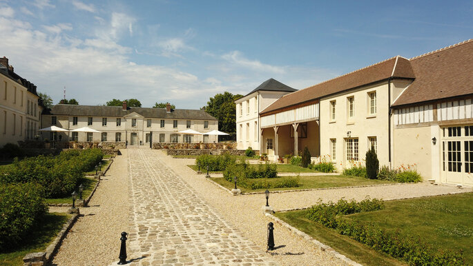 Les extérieurs du Château de Maudétour