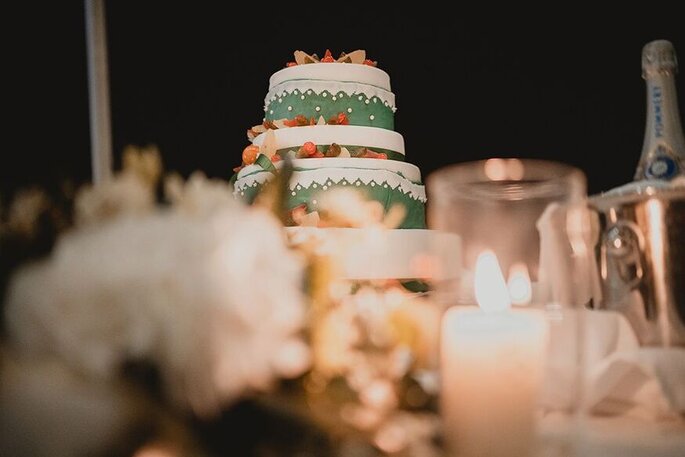 torta a tema verde e bianca