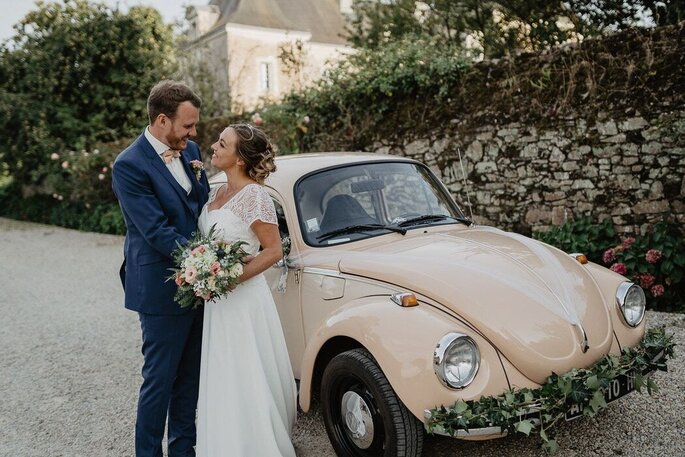 voiture de collection pour arrivée des mariés