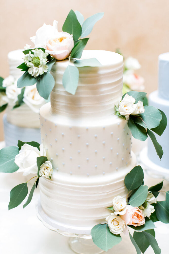 Tartas de boda con flores.