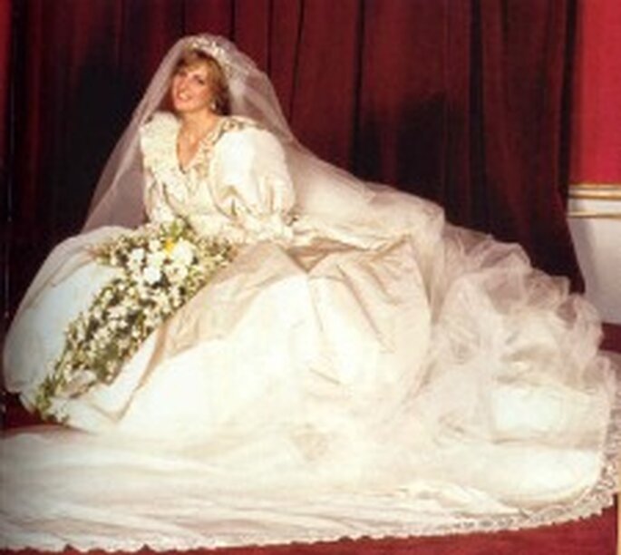La princesa Diana llevó un vestido de David and Elizabeth Emanuel en su boda en 1981