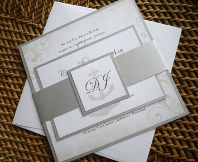 Invitaciones de boda en colores metálicos - Foto Etsy
