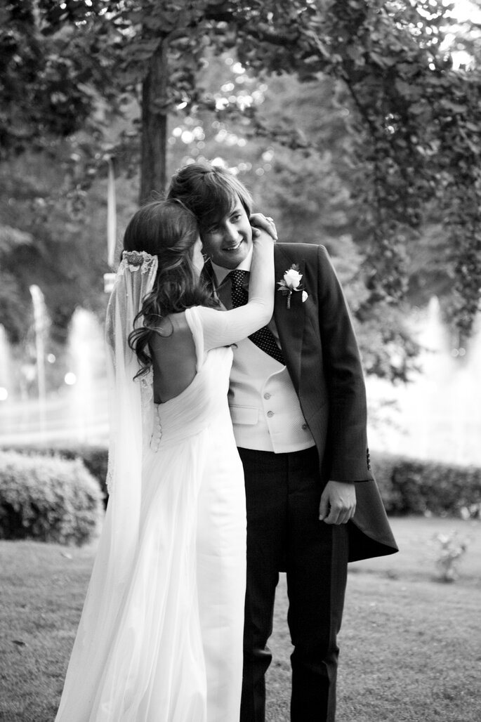 Paula con su marido durante la celebración de la boda. Foto Click10