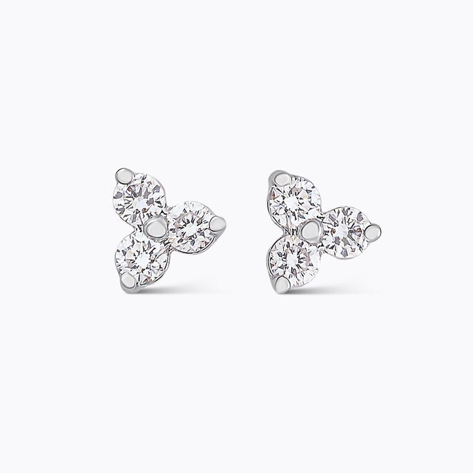 Pendientes de oro blanco con diamantes talla brillante, Suarez.