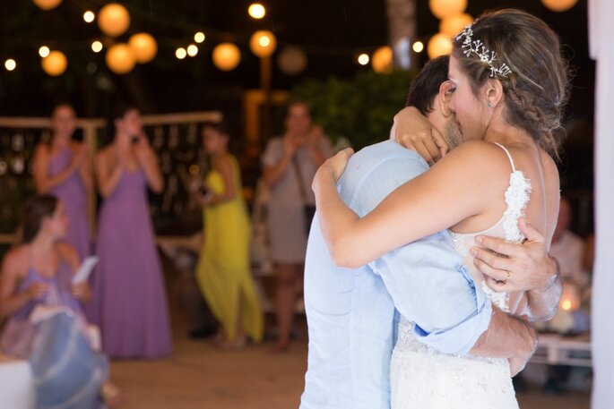 La boda de Cami y José: ¡Donde la playa, brisa y el mar fueron testigo de esta unión!