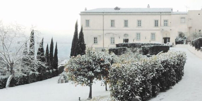 Castello Ducale Castel Campagnano sotto la neve