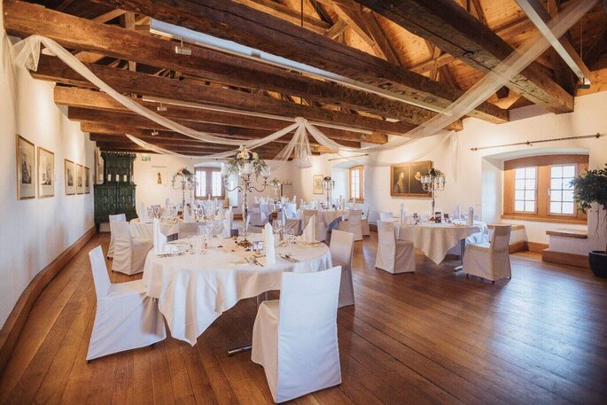 Blick in den Rittersaal des Schlossrestaurants Habsburg