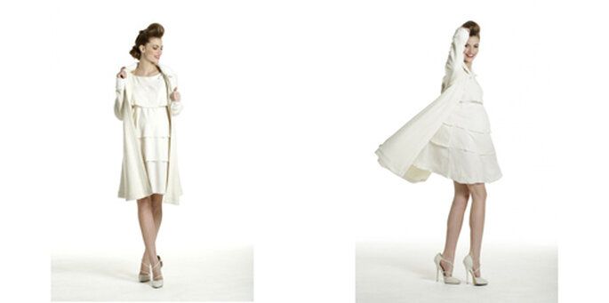 Modello charleston per quest’abito da sposa a balze, corto a raggiungere il ginocchio. Foto: mimamasemima.com