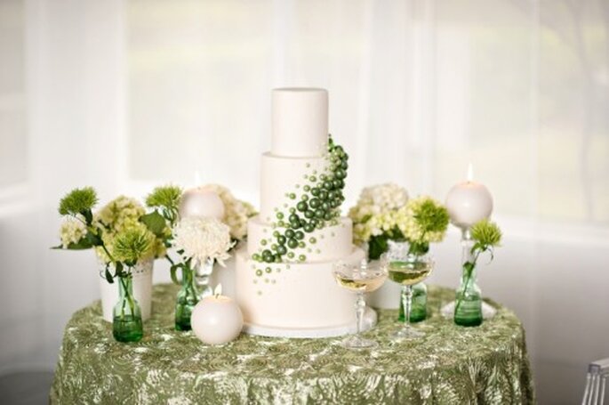 Decora tu boda en color esmeralda - Foto Kristen Weaver Photography