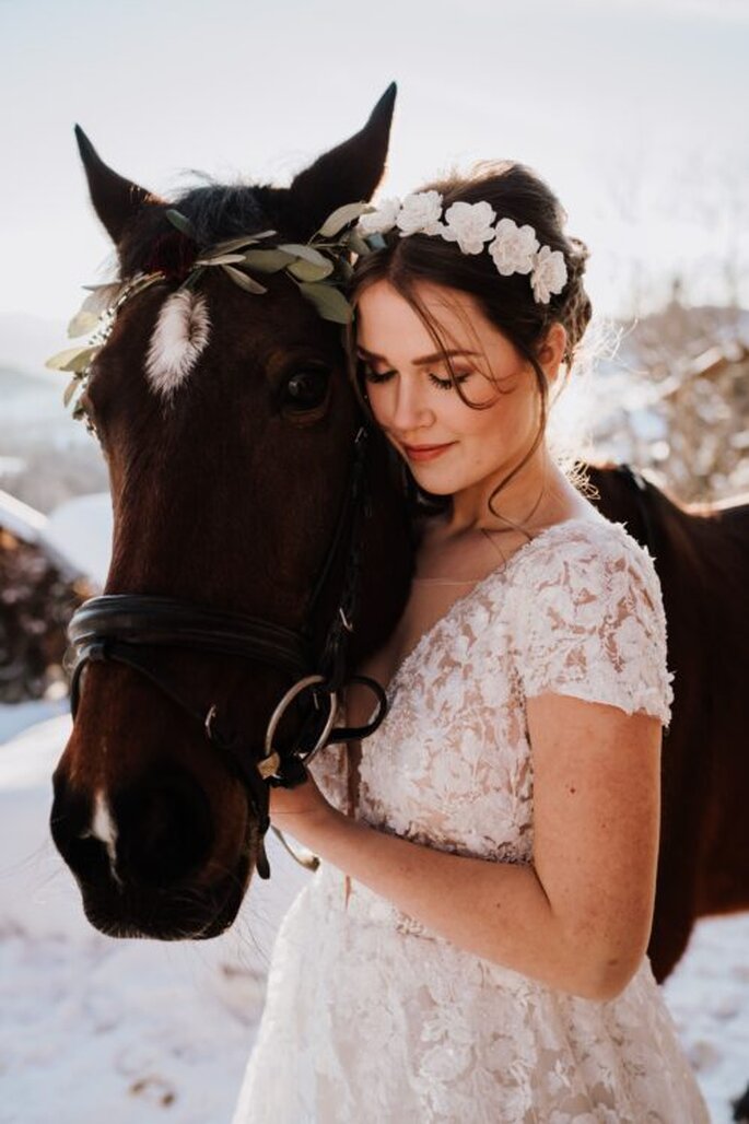 Portrait Braut mit Pferd
