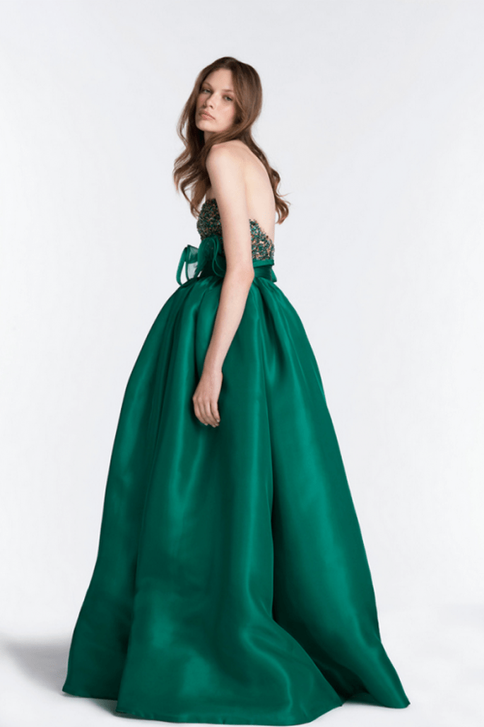 Vestido de fiesta 2014 en color verde intenso corte princesa con falda amplia corte A - Foto Reem Acra