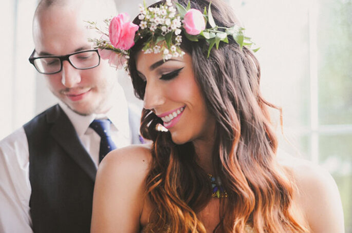 Real Wedding: Un festival de color inspirado en los años 70 - Foto June Bug Company