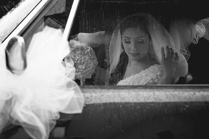 Luca Cuomo Photographer - preparazione sposa in bianco e nero
