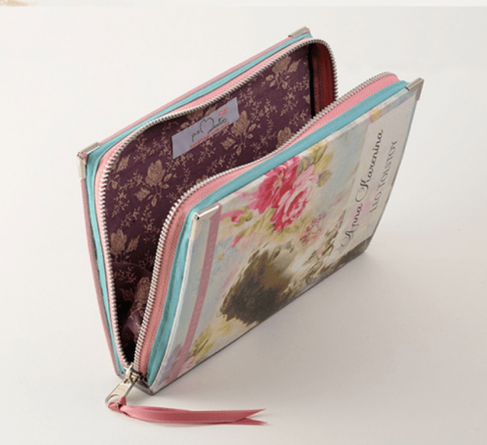 Bolso de fiesta con forma de libro de diseño femenino - Foto PS Besitos