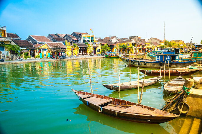 Hôi An Vientam casinhas com rio com embarcações