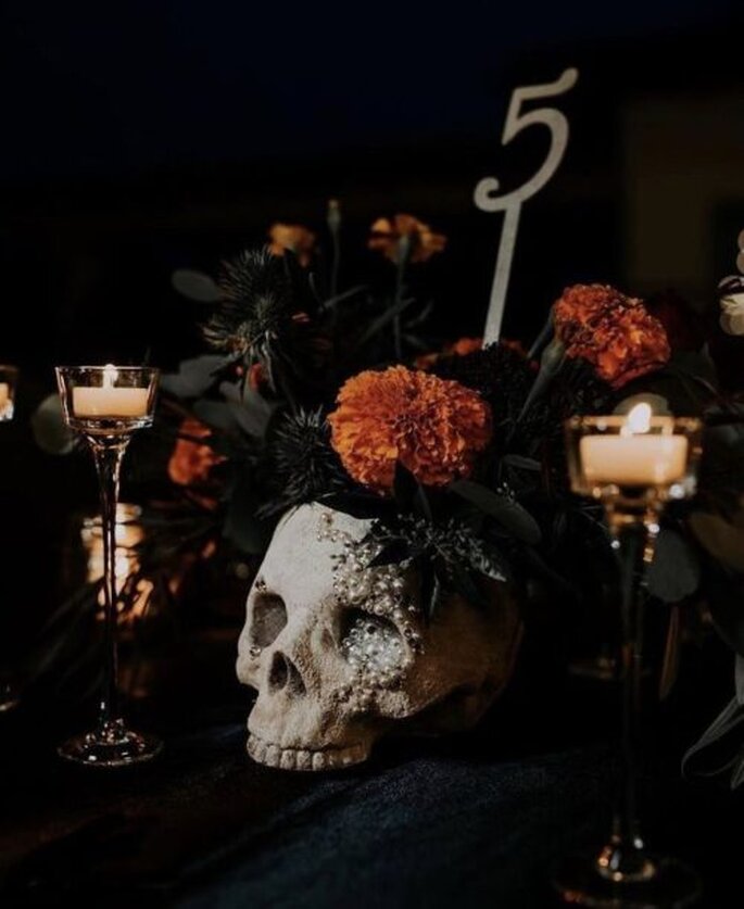 Halloween Hochzeit, Halloween Dekoration, Tischdeko Totenkopf, Skull