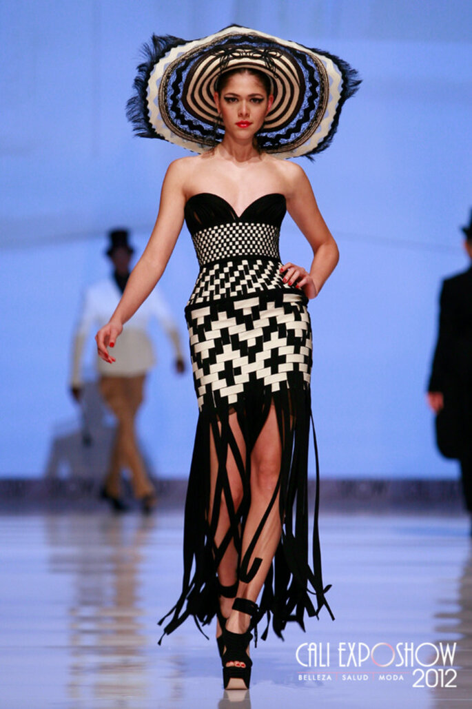 Vestido inspirado en el sombrero vueltiao. Diseño de Jean Paul Gaultier. Foto: CALI EXPOSHOW 2012
