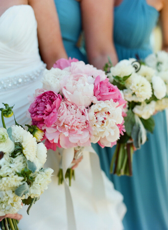 Elige un ramo de novia con las flores que más te gusten para reflejar tu estilo - Foto Carrie Patterson