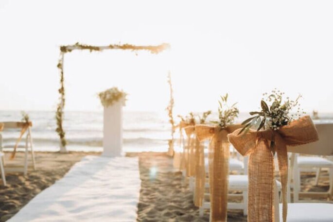 cérémonie de mariage sur la plage en Corse