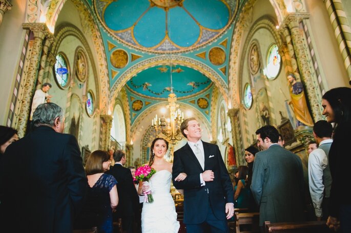 Cómo elegir tu vestido de novia para una ceremonia religiosa: hablan los  expertos