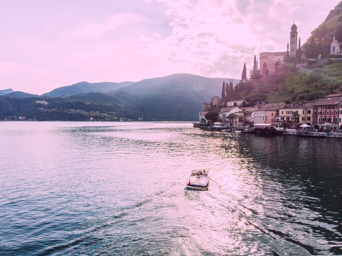 Schifffahrt bei der Hochzeit im Tessin.