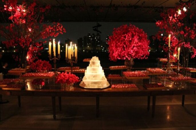 Decoración de boda en rojo. Imagen Boutique de tres