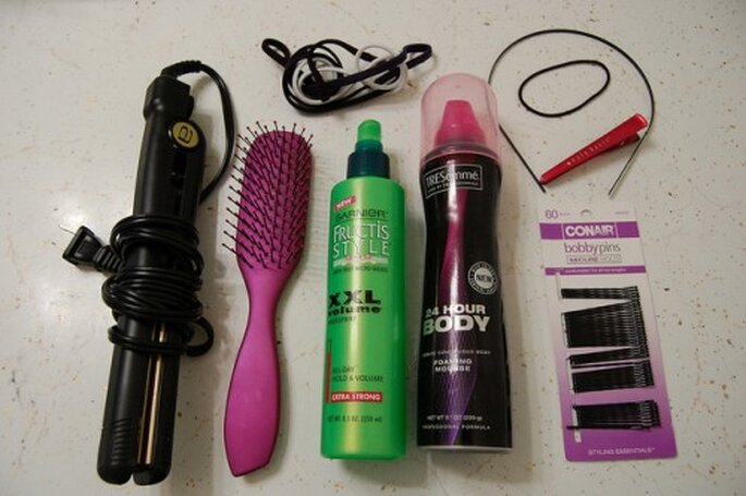 Productos para el cabello para tu peinado de novia DIY - Foto mary_thompson en Flickr