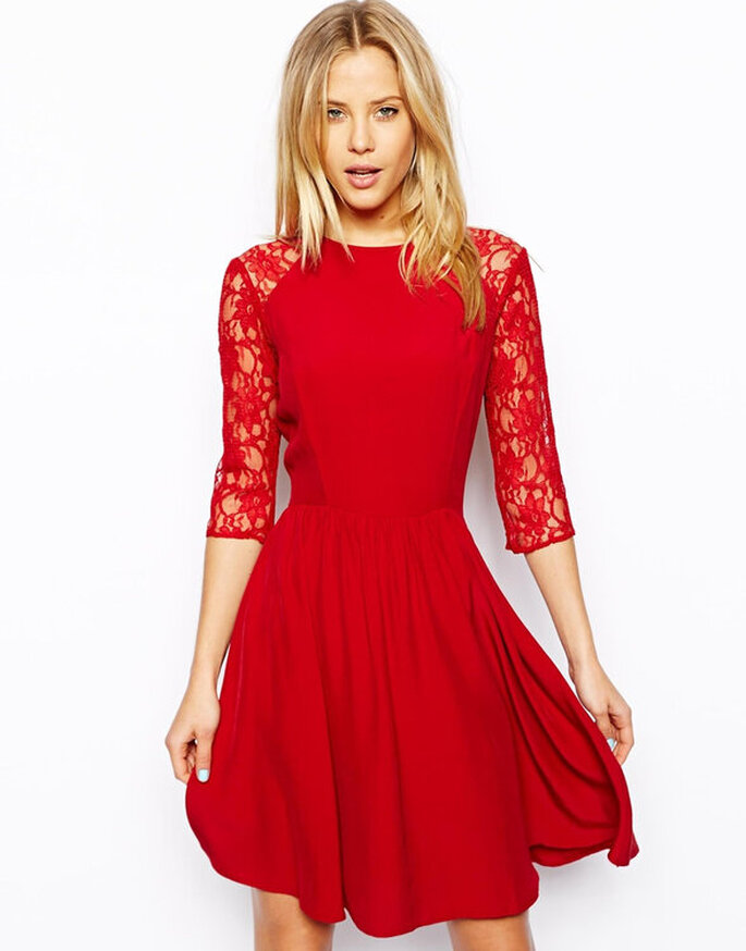vestido de fiesta rojo color rojo con mangas de encaje y falda a sin escote cuello redondo