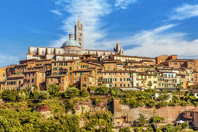 10 de las ciudades más románticas en Italia para tu luna de miel (Siena) - Shutterstock