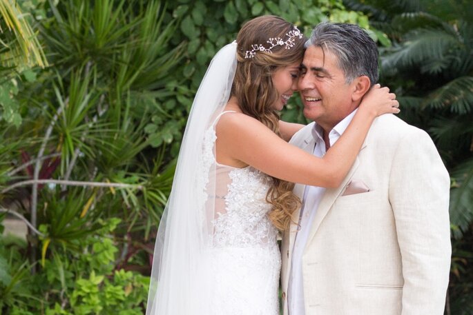 La boda de Cami y José: ¡Donde la playa, brisa y el mar fueron testigo de esta unión!