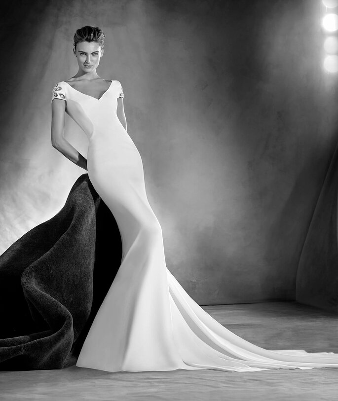Pronovias 2017 wedding dress collection: the best designs for your ...