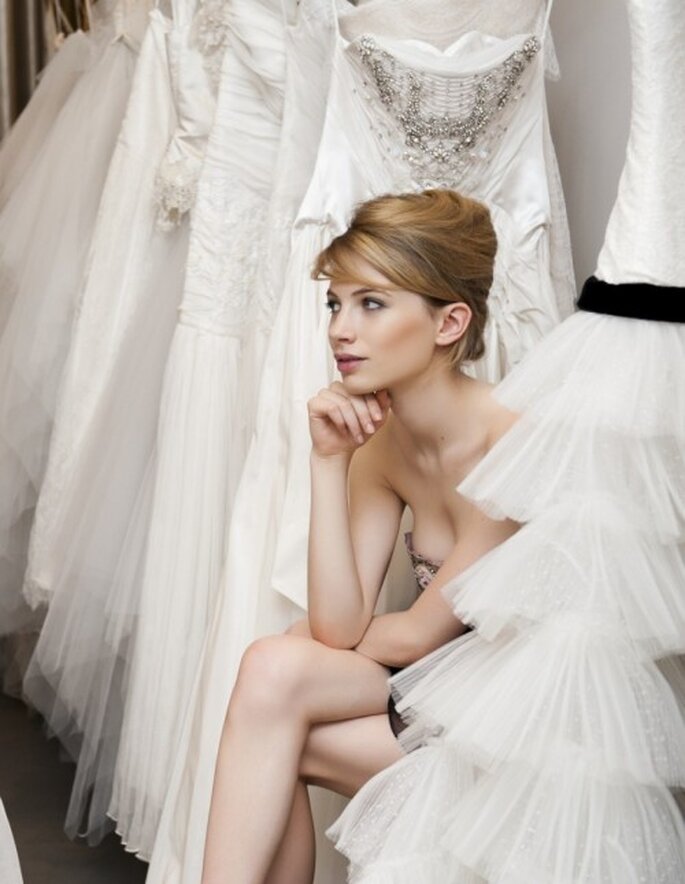 Une fois la robe de mariée achetée, les questions surgissent... - (C) Ana Quasoar