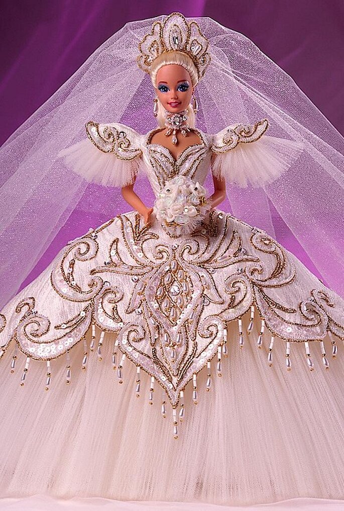 Bob Mackie en mariée. Photo: www.barbiecollector.com