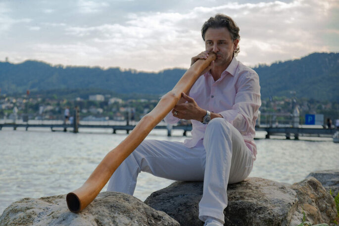 AWI - Saxophone | Didgeridoo | DJ