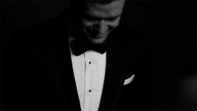 Trajes clásicos para hombres en una boda formal - Foto Justin Timberlake YouTube