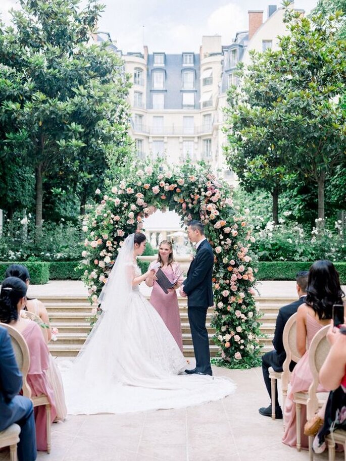 Cérémonie de mariage laïque au cœur de Paris