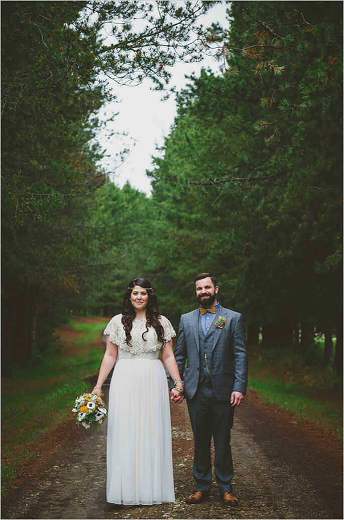 Tu boda con acabados decorativos en caoba - Foto Blake Loates