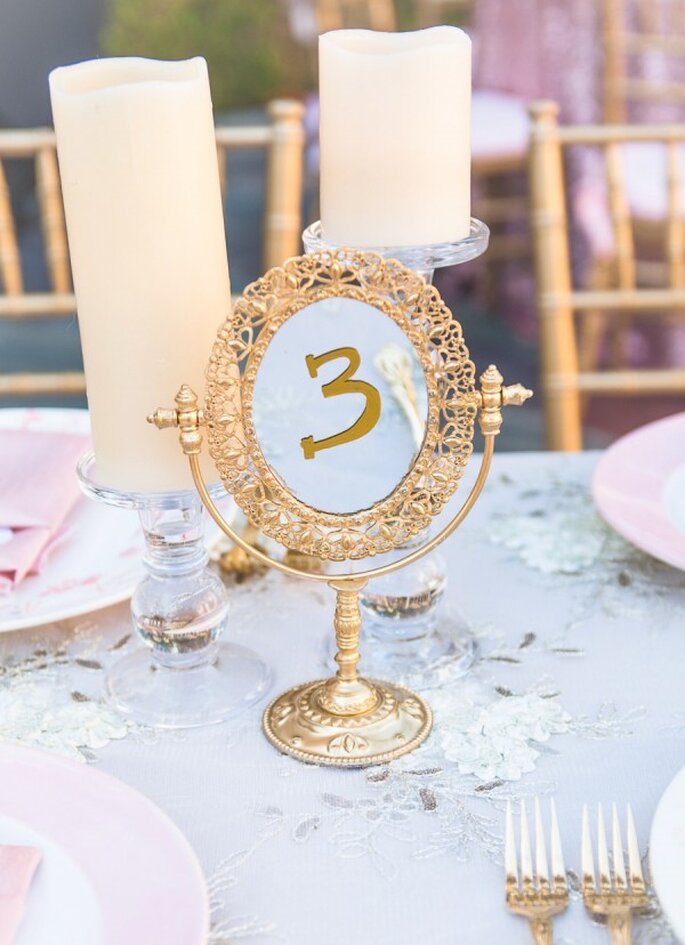 Indicadores de mesa súper originales para tu banquete de bodas - Foto Chelsea Nicole Photography