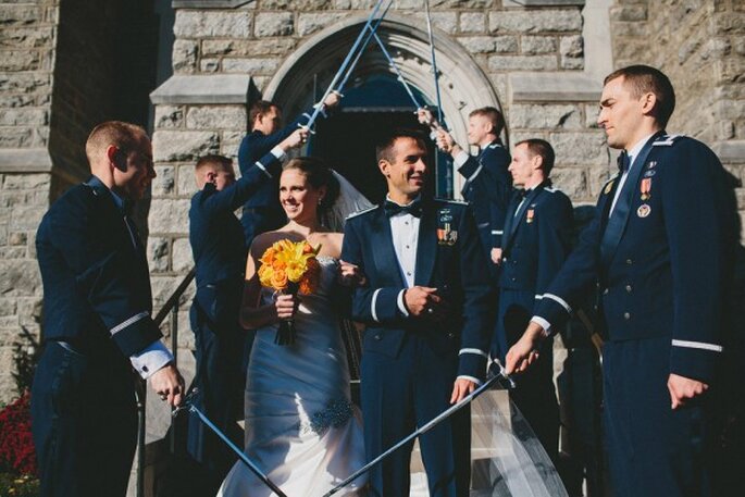 Real Wedding: Una boda hermosa con un Capitán de la Fuerza Aérea vestido de novio - Foto BRAUN Photography