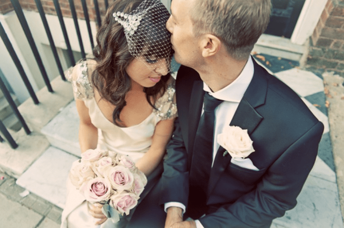 Voilette au top pour des photos de mariage version vintage - Photo Cotton Candy Weddings
