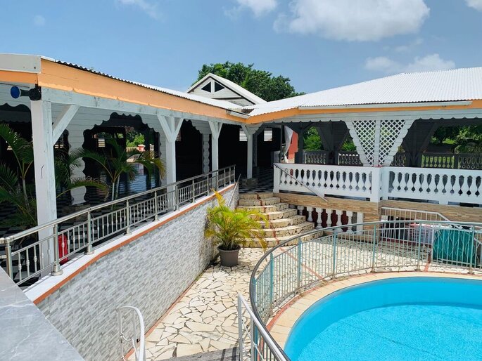 lieu de réception en Guadeloupe avec piscine